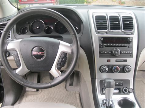 2010 GMC Acadia - Interior Pictures - CarGurus