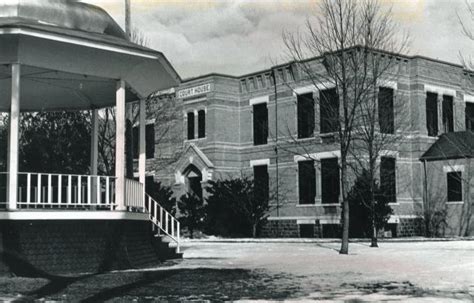 courthousehistory.com | a historical look at out nation's county courthouses through postcards