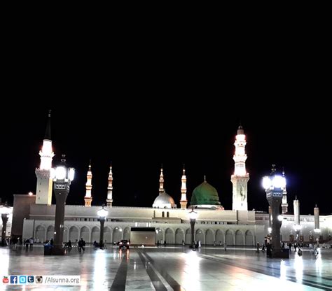 Madinah at Night - IslamicGreetings :: Click a picture, click eCards or ...