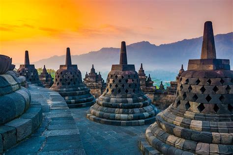 8 Fascinating Facts About Borobudur - Facts.net