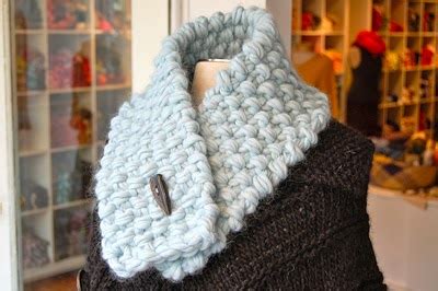 The Best Crafters: Knit 3 Easy Neck Warmers