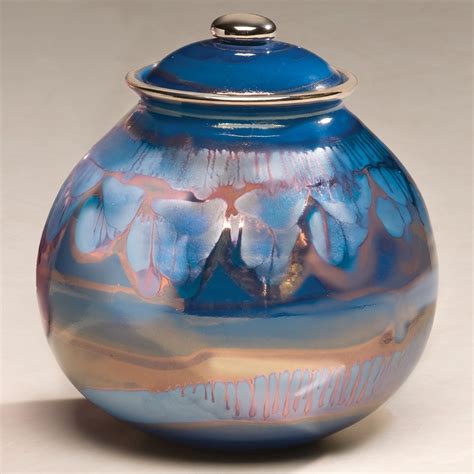 Corona Ceramic Cremation Urn with 22K Gold Glaze