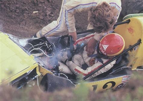 Gilles trapped in the car. The blow he twisted the chassis of his march ...