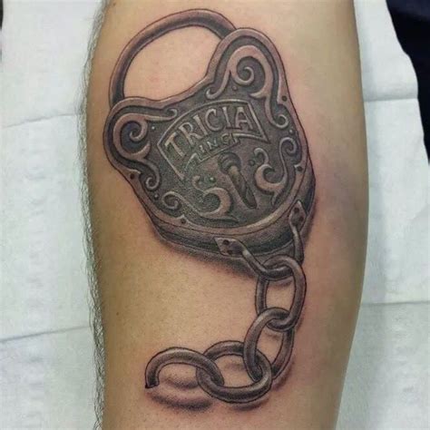 My husband's first tattoo! Old fashioned lock with chain. #anipegtattoo ...