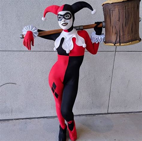 Enasni Vee - Classic Harley Quinn Cosplay Wondercon Hammer Prop Clown ...