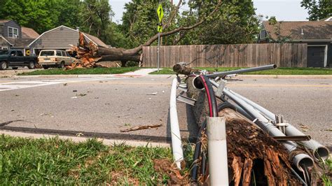 Evergy updates number of power outages in Kansas City area | Kansas City Star