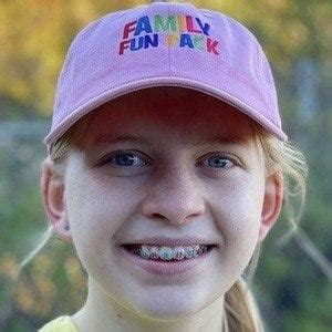 Alyssa FamilyFunPack - Age, Family, Bio | Famous Birthdays