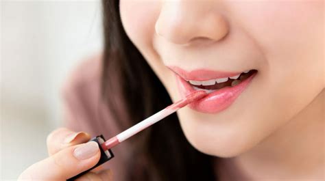 The 10 Best Natural and Organic Lip Stains 2022