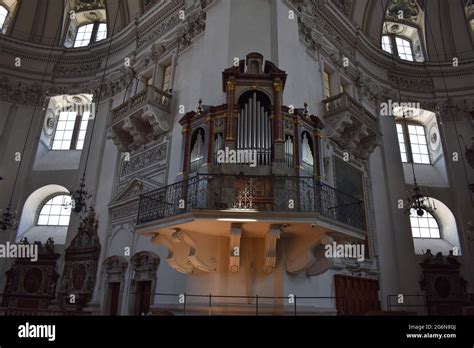 Salzburg cathedral church organ hi-res stock photography and images - Alamy