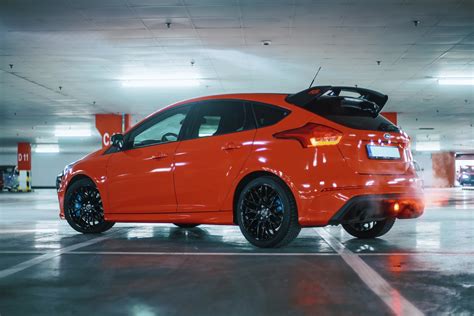 Ford Focus RS - Red Gloss wrap | WrapStyle