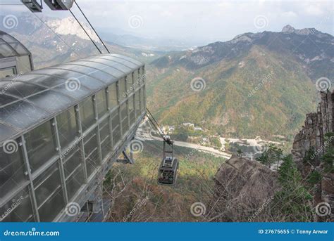 Seoraksan Cable Car editorial image. Image of landscape - 27675655