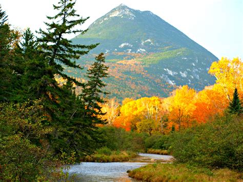 Beautiful colors / fall in Maine | Maine photography, Maine in the fall, New england fall