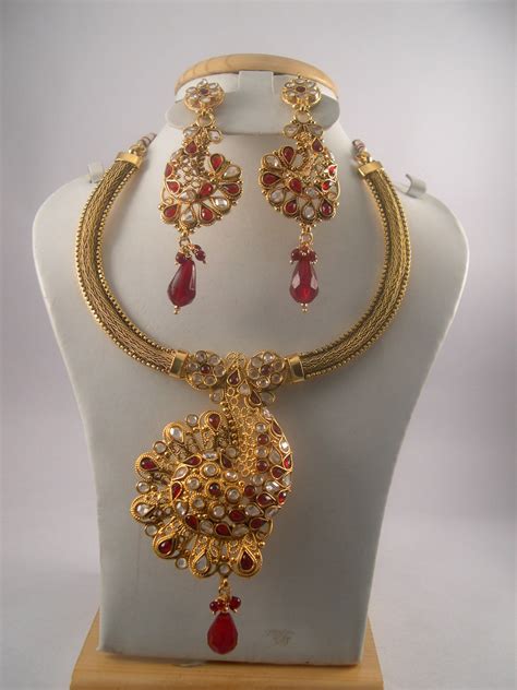 Antique Jewelry Necklace Sets