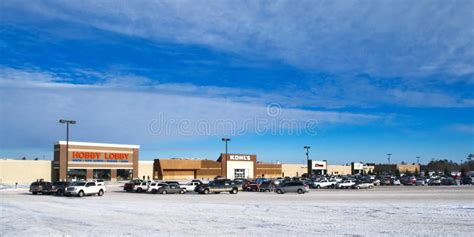 BEMIDJI, MN - 24 DEC 2018: Paul Bunyan Mall And Parking Lot In Winter Editorial Stock Photo ...