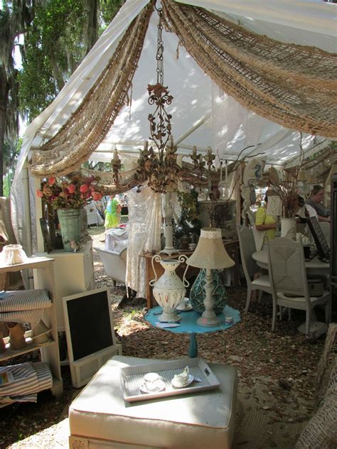 ~Flea Markets ~ Displays~ on Pinterest | Flea Markets, Booth Displays ...