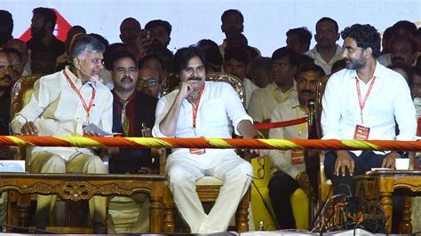 Andhra Pradesh witnesses hectic political activity as parties gear up ...