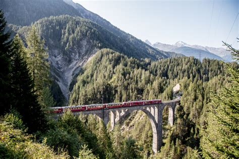 Bernina Express - Route, Timetable, Tickets - HappyRail