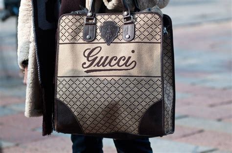 Gucci tote | Bags, Gucci tote, Tote