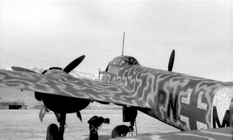 Junkers Ju 88 in wellenmuster camouflage Italy | World War Photos