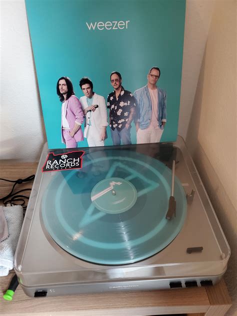 A little Weezer Teal Album this evening : r/weezer