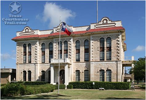 Robertson County Courthouse - Franklin, Texas - Photograph Page 1