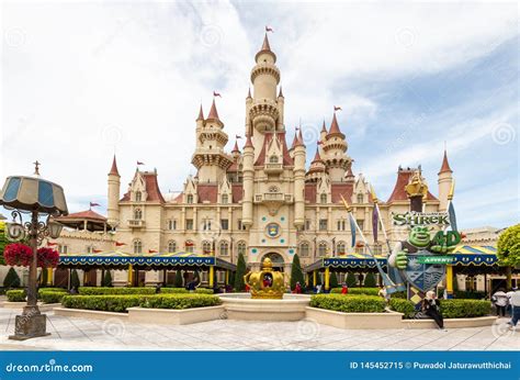 SENTOSA , SINGAPORE - APRIL 13, 2019 : Universal Studios Theme Park And Shrek `s Castle With 4D ...