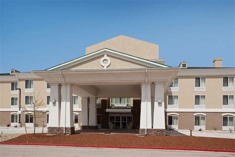 HOLIDAY INN EXPRESS & SUITES LAMAR $111 ($̶1̶3̶4̶) - Prices & Hotel Reviews - CO