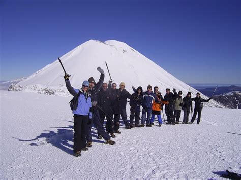 Tongariro Alpine Crossing | Hiking the track during the winter season