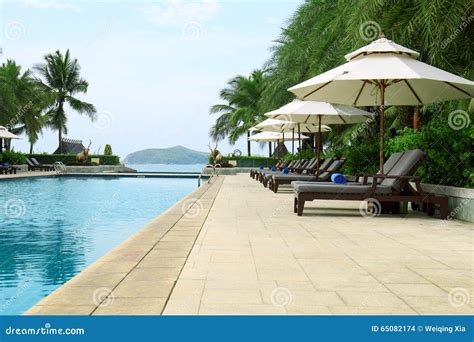 Tropical Beach Resort Hotel Swimming Pool Stock Photo - Image of ...