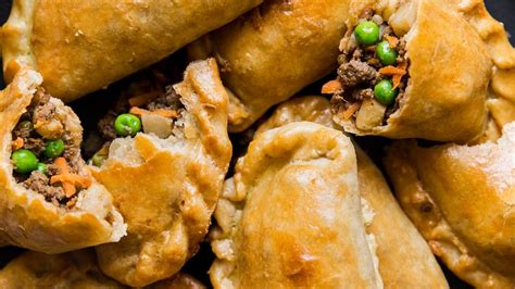 Easy Homemade Empanadas de Carne Recipe 2024 - AtOnce