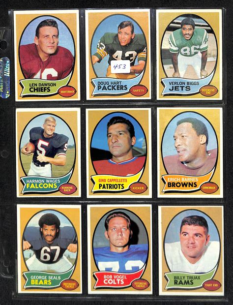 Lot Detail - Lot Of 275 Different Football Cards From 1970-1972