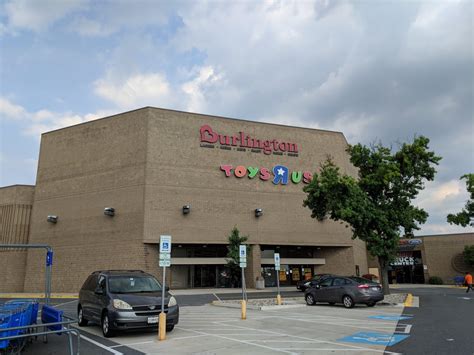 Sam Eig: Toys R Us closing in Gaithersburg - final 12 days (Video+Photos)