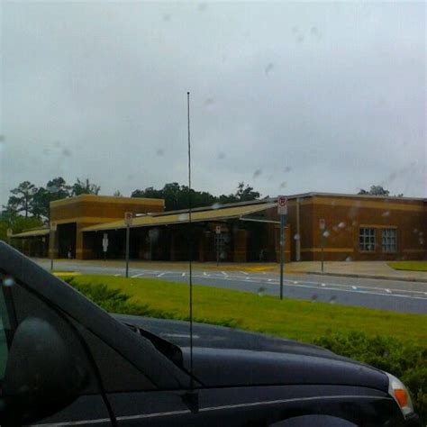 Parsons Elementary - Elementary School