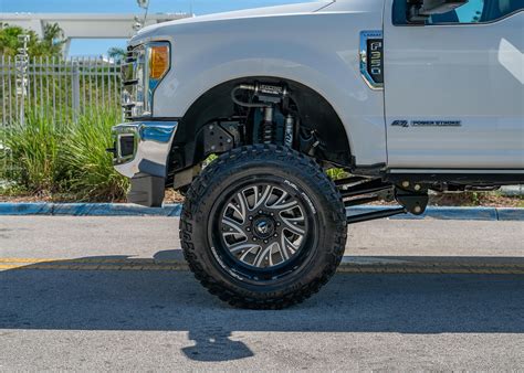 2017 Ford F-350 Lariat crew cab lifted [pristine condition] for sale