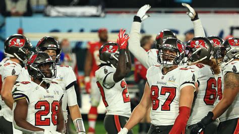 Bucs Re-Sign Playoff Hero, Returning All 22 Starters From Super Bowl ...