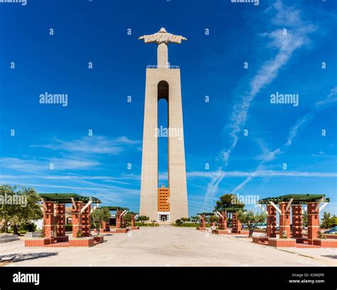 Christ The Redeemer Statue Lisbon Portugal High Resolution Stock Photography and Images - Alamy