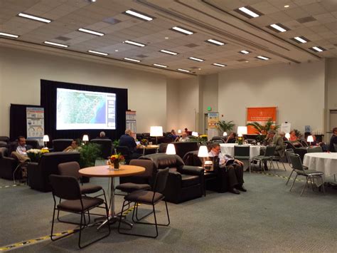 The Edtech Curmudgeon: Dear EDUCAUSE: Please ditch the CIO Lounge