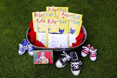 Pete the Cat inspired birthday party! SO doing this for the boys!!!!! Book Birthday Parties, Cat ...