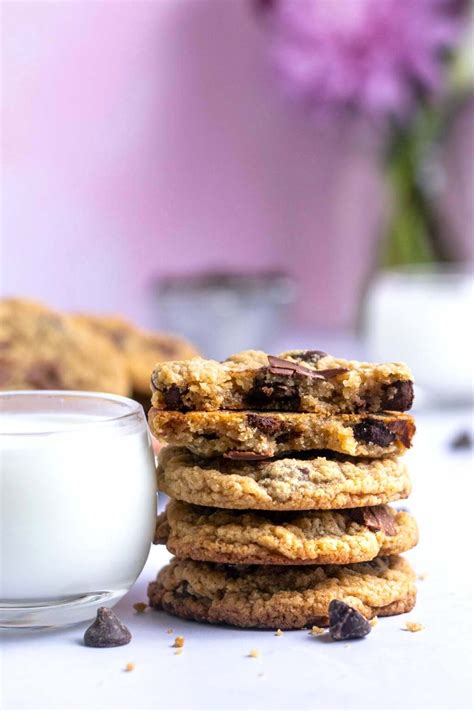 EASY Egg Free Chocolate Chip Cookies ~ two sugar bugs