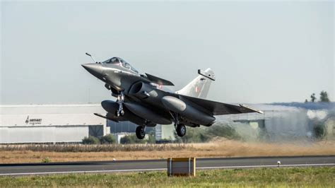 Specifications and performance data of Rafale fighter jets - Oneindia News