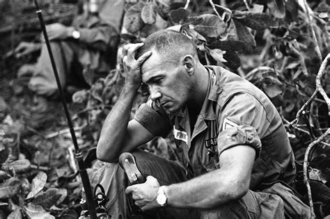 Vietnam War - US Troops 1965 | The strain of battle for Dong… | Flickr