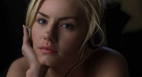 Elisha Cuthbert in The Girl Next Door - HD Wallpaper