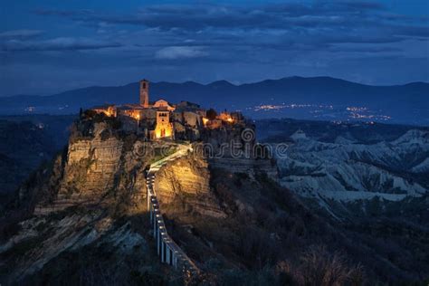 Civita Di Bagnoregio Night