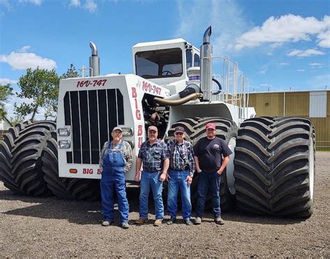 The eріс Scale of the World's Largest Tractor: Powering the Future ( Video )