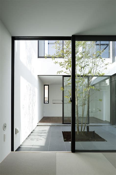 Gallery of Patio House / APOLLO Architects & Associates - 2