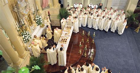 Chrism Mass: The Symbols and Their Meaning - Archdiocese of New Orleans ...