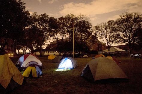 Special Night for Camping Not Far From City’s Lights - The New York Times