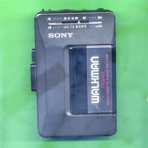 SONY WALKMAN WM-F2015 AM/FM Radio Cassette Player Radio Works (Parts/Repair) $19.98 - PicClick
