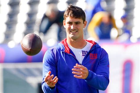 New York Giants 2022 Training Camp Roster Preview: QB Daniel Jones ...