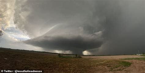 Terrifying moment monster tornado rips through tiny Oklahoma town as it ...